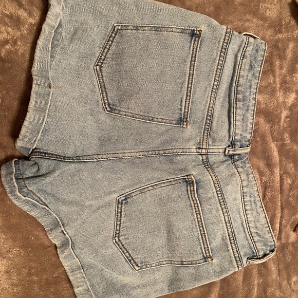 Mom Jean Shorts - Picture 2 of 4